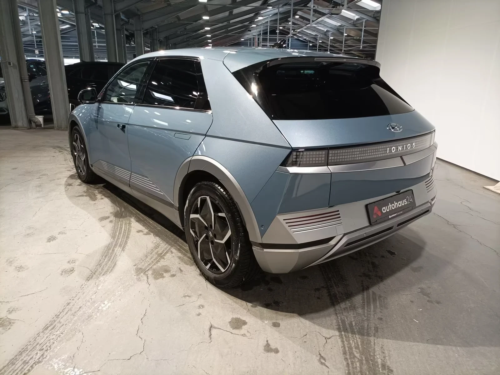 Hyundai Ioniq 5 77.4 kWh Uniq AWD, снимка 3 - Автомобили и джипове - 54364824