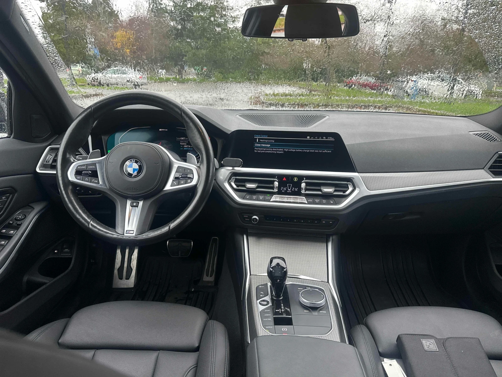 BMW 330 E HYBRID * * M ПАКЕТ * * CARFAX * * АВТО КРЕДИТ, снимка 8 - Автомобили и джипове - 54633408