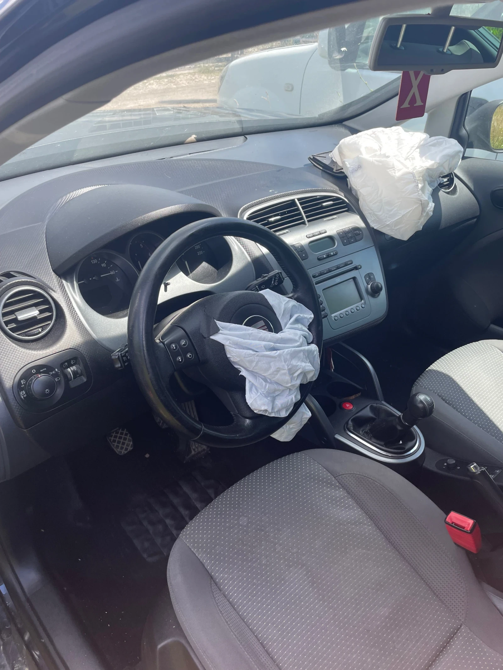 Seat Altea, снимка 13 - Автомобили и джипове - 54959365
