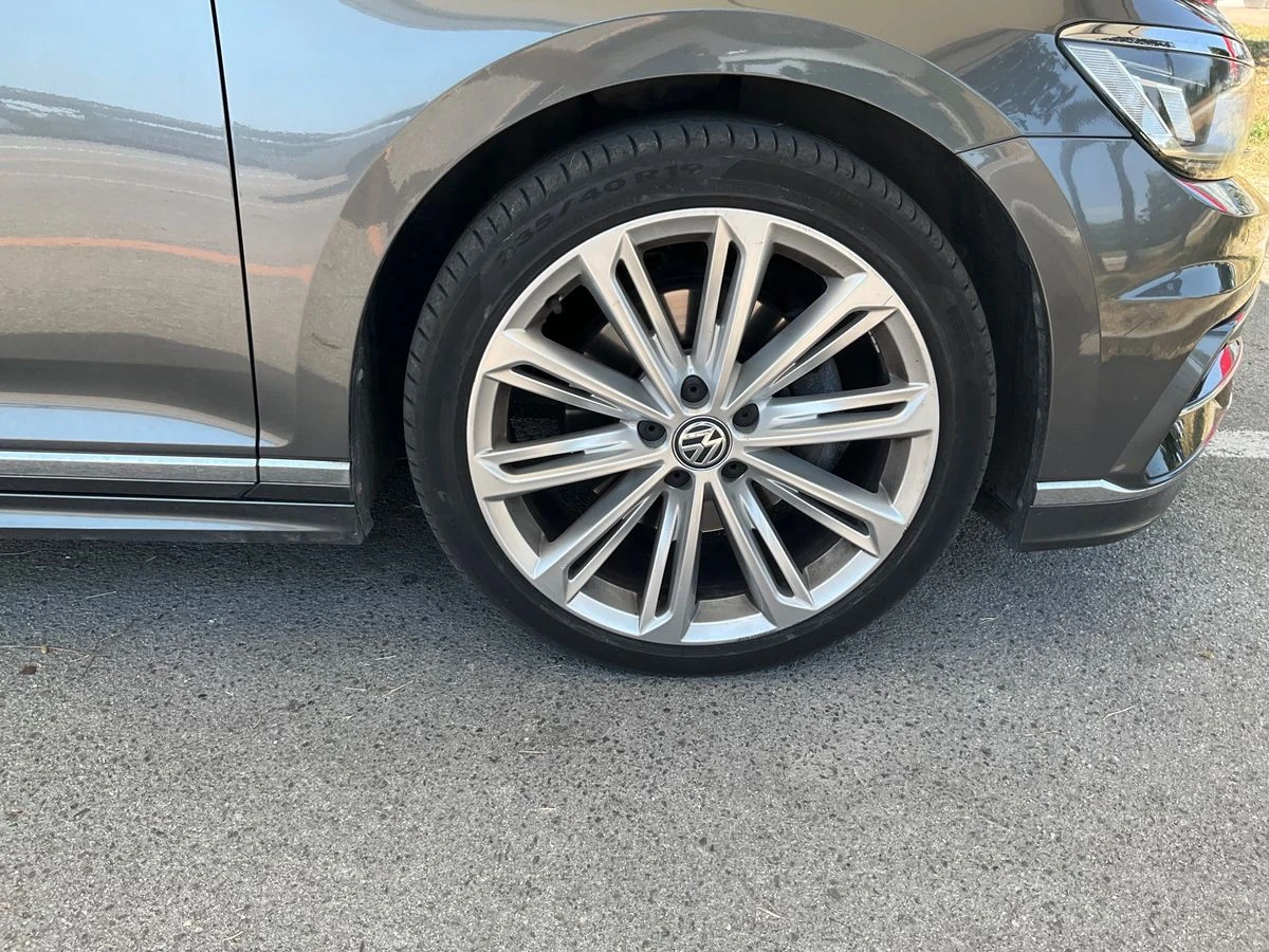 VW Passat 2.0TDI 190кс.* R-Line* 360 камери* Дистроник, снимка 10 - Автомобили и джипове - 55432827