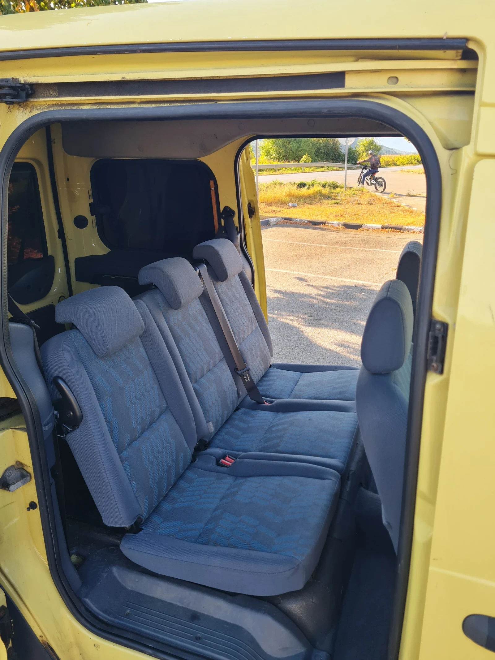 Ford Connect 1.8TDCI 110к.с Макси база , снимка 5 - Автомобили и джипове - 56008624