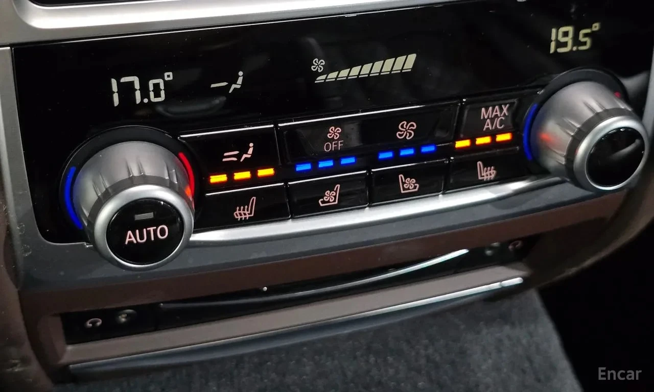 BMW 740 * 740Li xDrive * ФИКСИРАНА ЦЕНА* , снимка 13 - Автомобили и джипове - 56104230