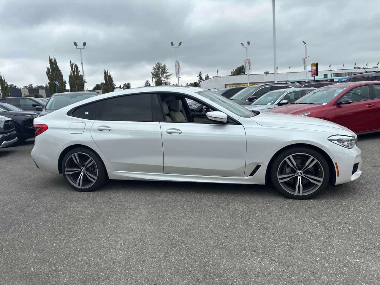 BMW 640 i xDrive* CARFAX* 360* ОБДУХВАНЕ* АВТОКРЕДИТ* , снимка 3 - Автомобили и джипове - 56192476