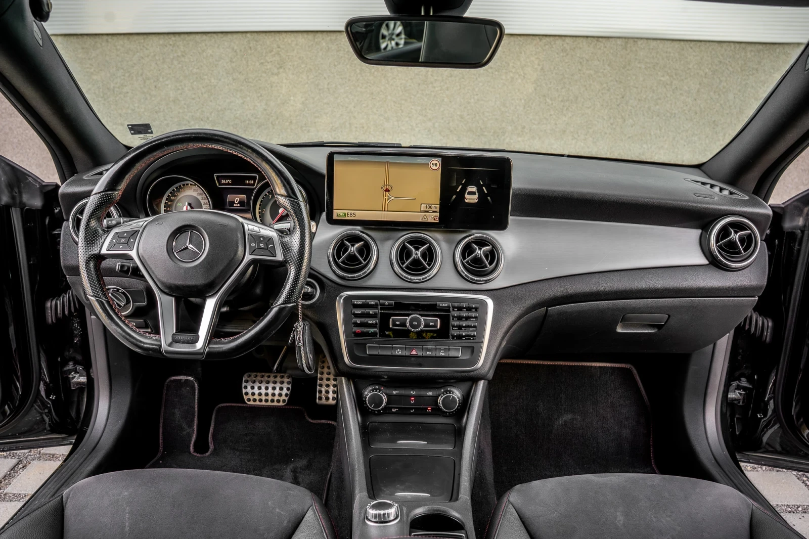 Mercedes-Benz CLA 220 Panorama , снимка 11 - Автомобили и джипове - 56222352