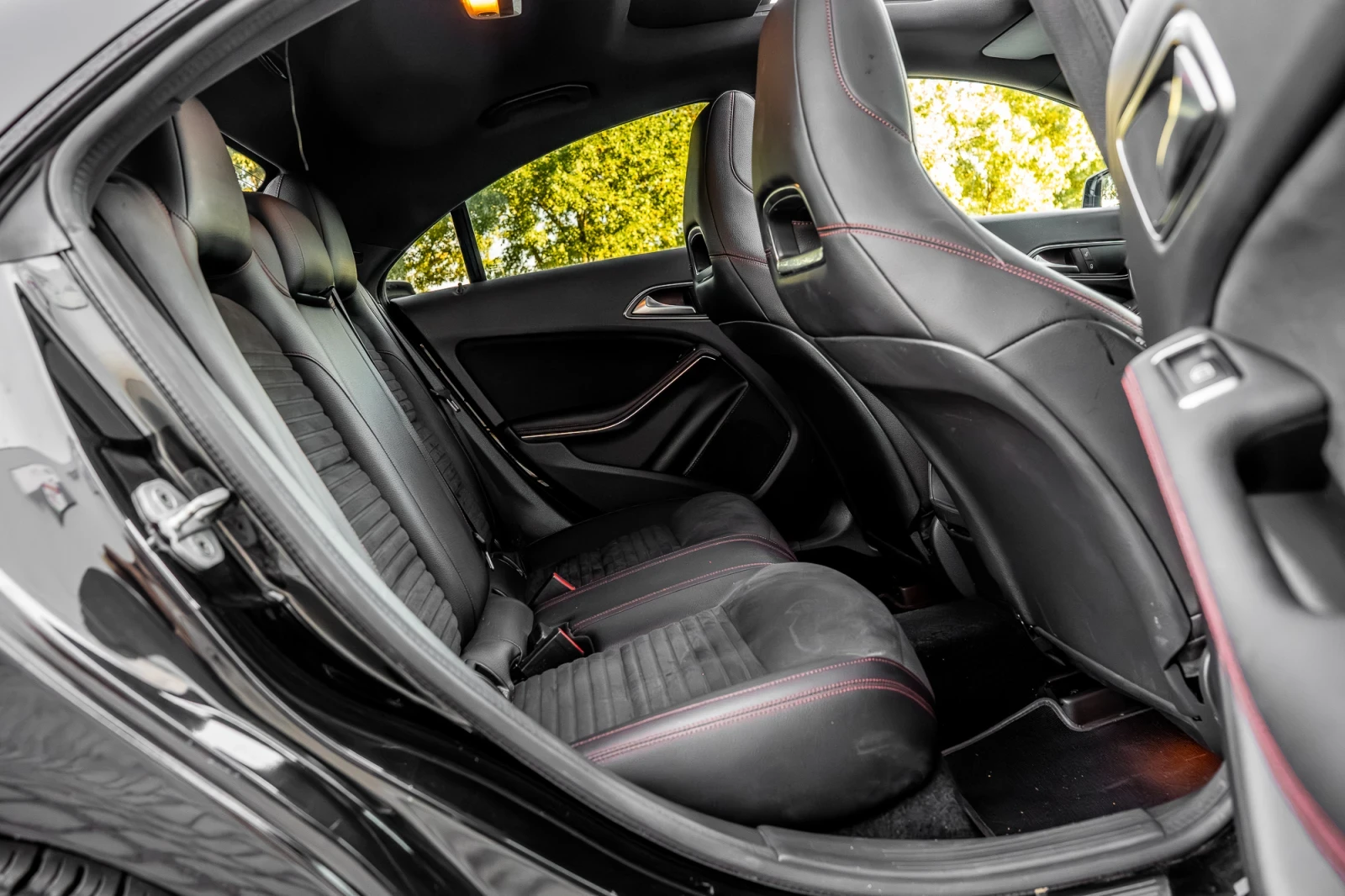 Mercedes-Benz CLA 220 Panorama , снимка 12 - Автомобили и джипове - 56222352