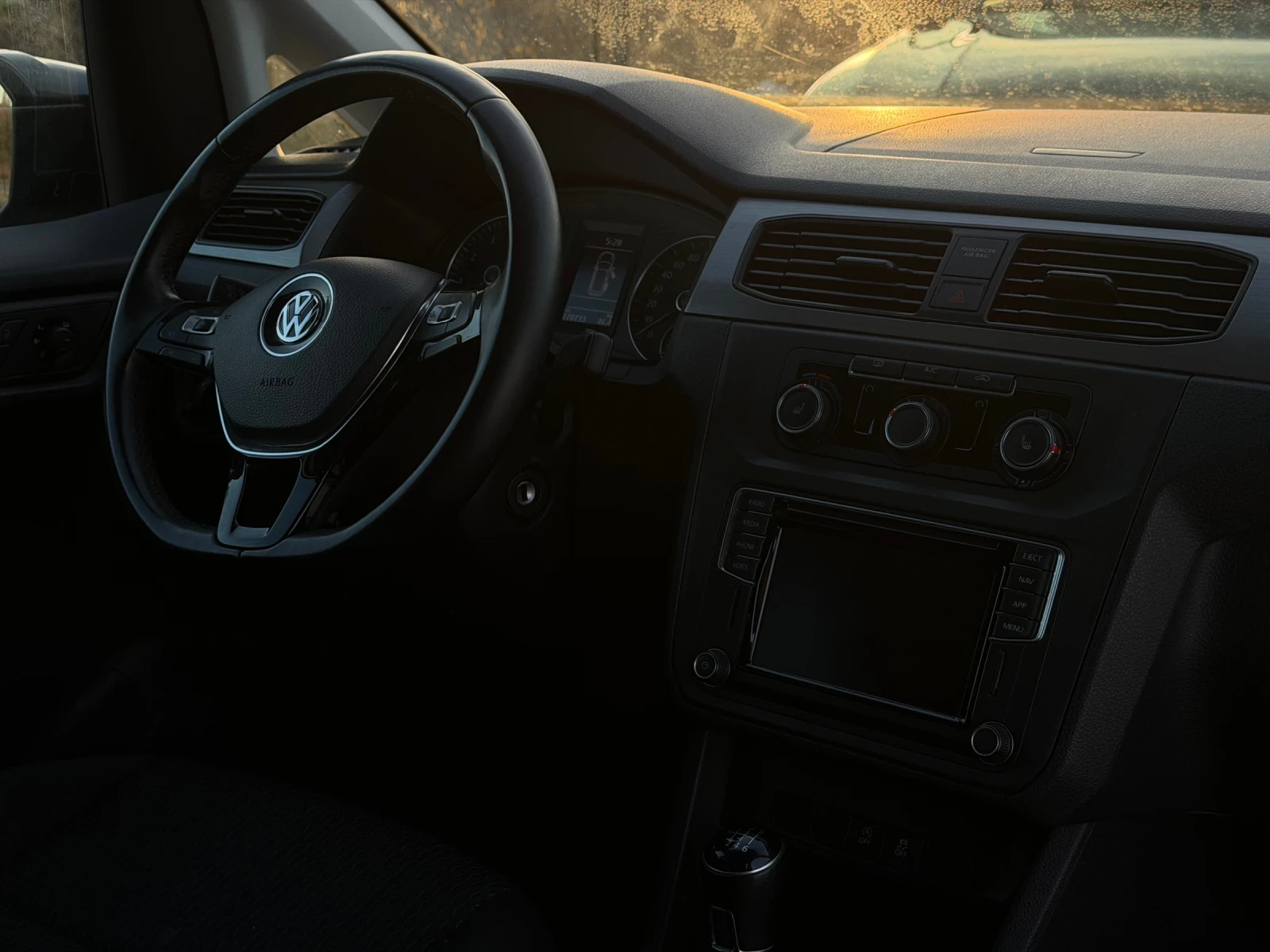VW Caddy Метан / Бензин, снимка 10 - Автомобили и джипове - 56626277