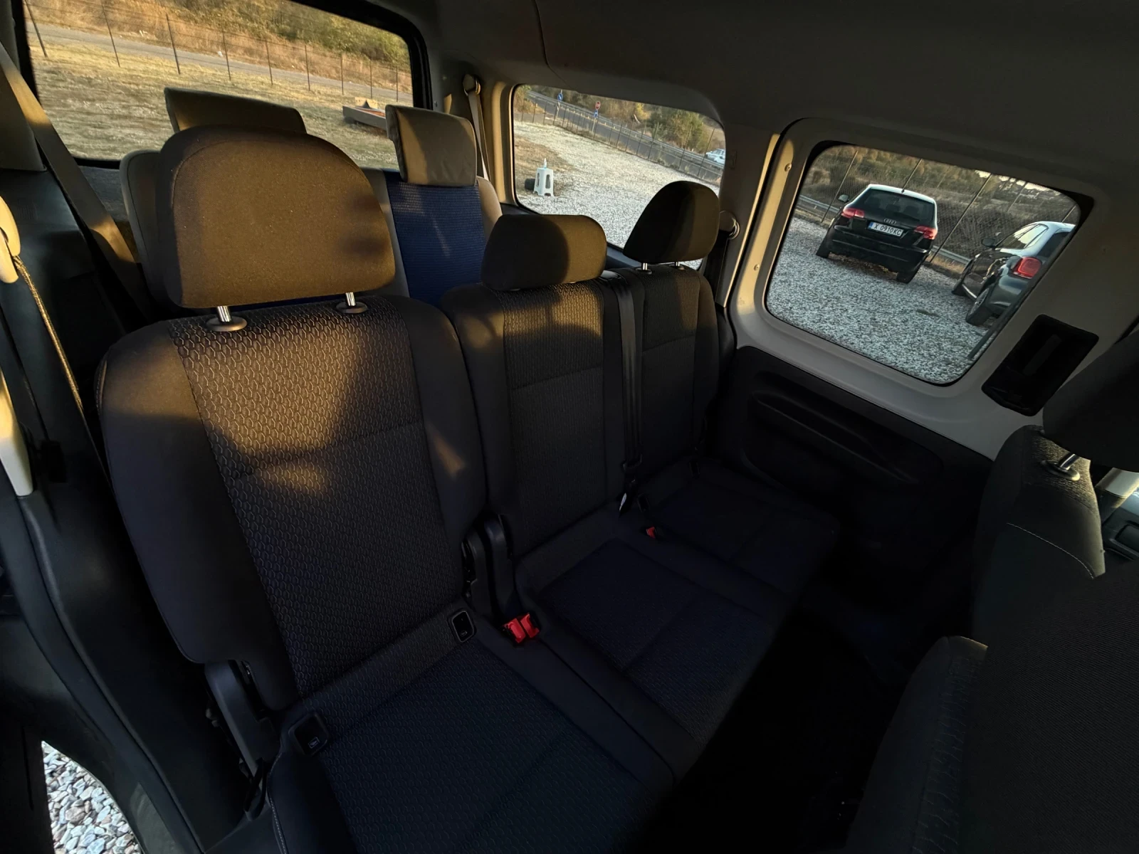 VW Caddy Метан / Бензин, снимка 11 - Автомобили и джипове - 56626277