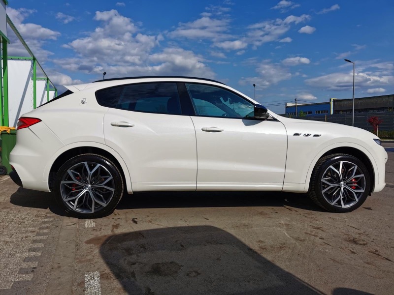 Maserati Levante Trofeo , снимка 3 - Автомобили и джипове - 46305821