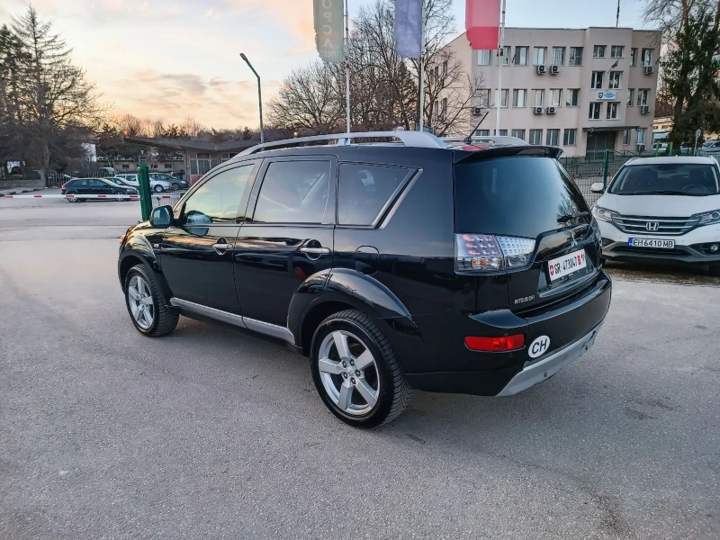 Mitsubishi Outlander 2.4i-170кс-ШВЕЙЦАРИЯ-РЪЧКА-4Х4-7м-Keyless, снимка 6 - Автомобили и джипове - 48643593