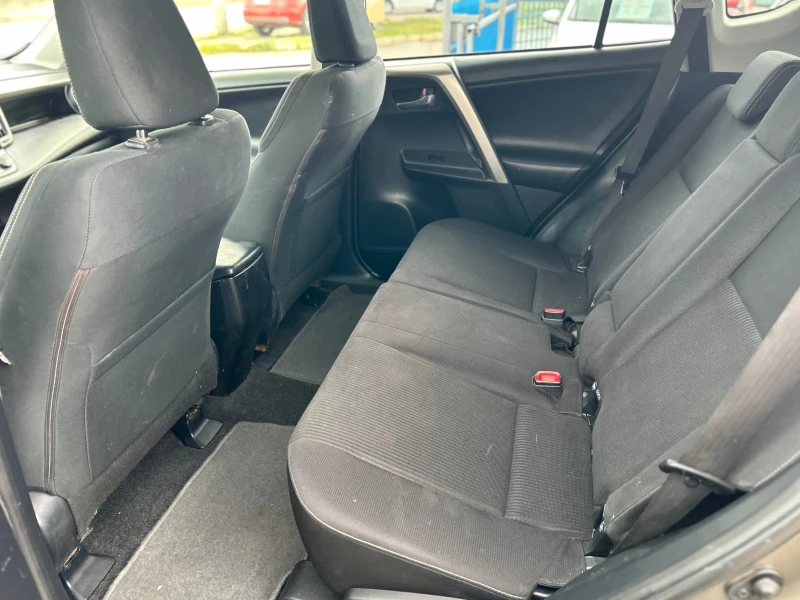 Toyota Rav4 D4D, снимка 10 - Автомобили и джипове - 51890033