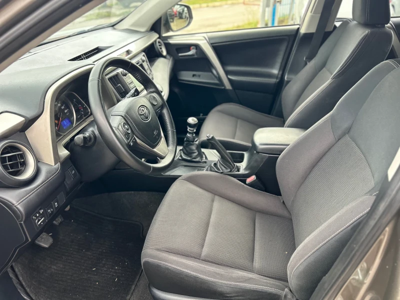 Toyota Rav4 D4D, снимка 9 - Автомобили и джипове - 51890033