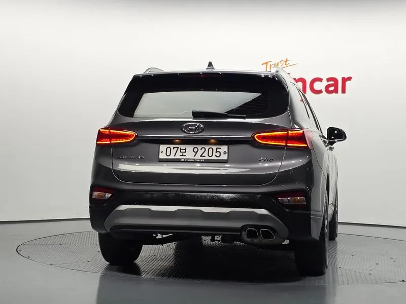 Hyundai Santa fe 2.0 2WD EXCLUSIVE, снимка 4 - Автомобили и джипове - 55801296