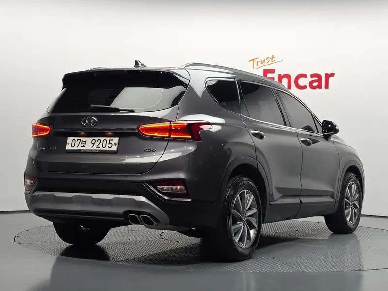 Hyundai Santa fe 2.0 2WD EXCLUSIVE, снимка 2 - Автомобили и джипове - 55801296