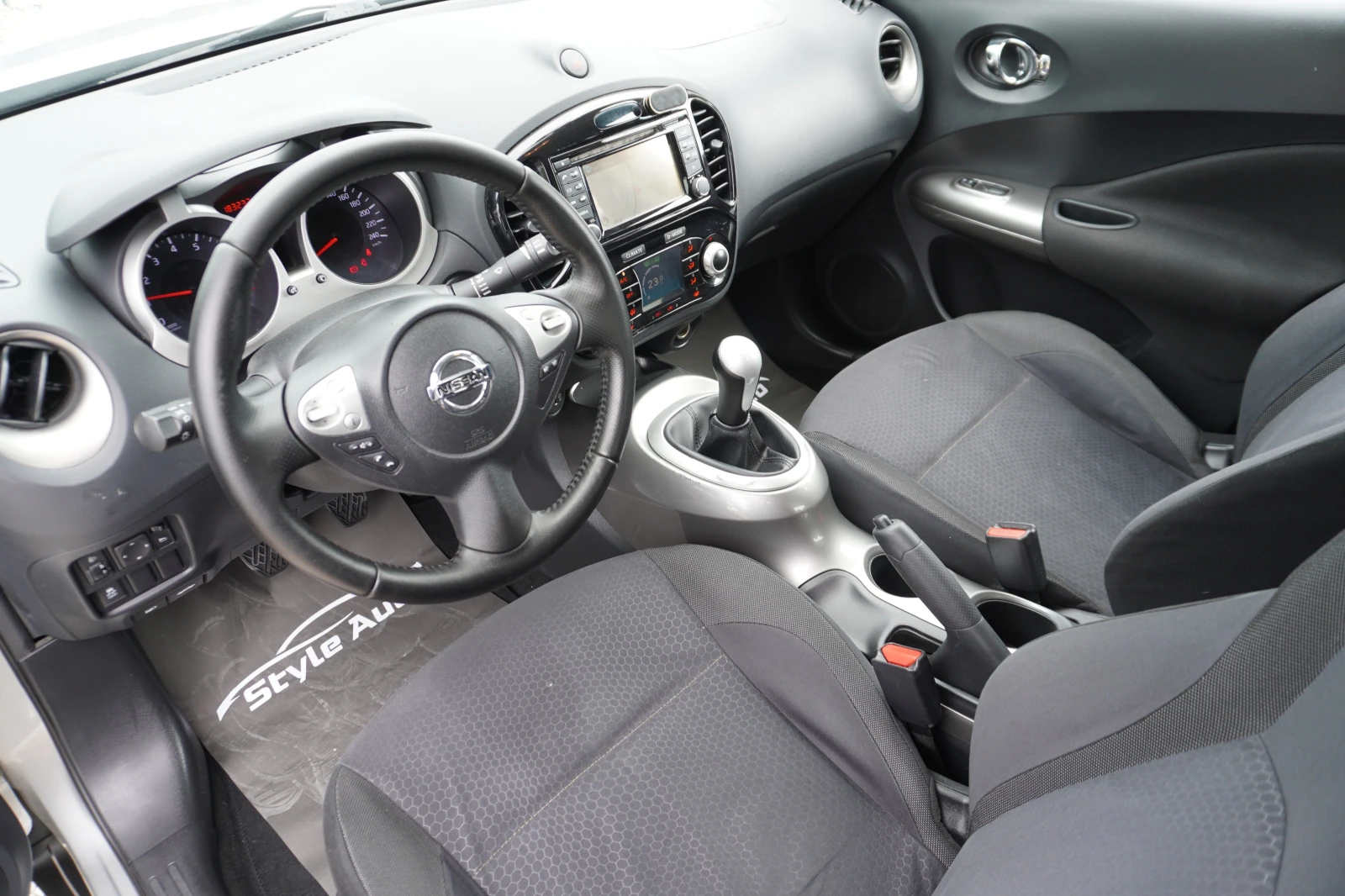 Nissan Juke 1.6i CAMERA NAVI - изображение 9
