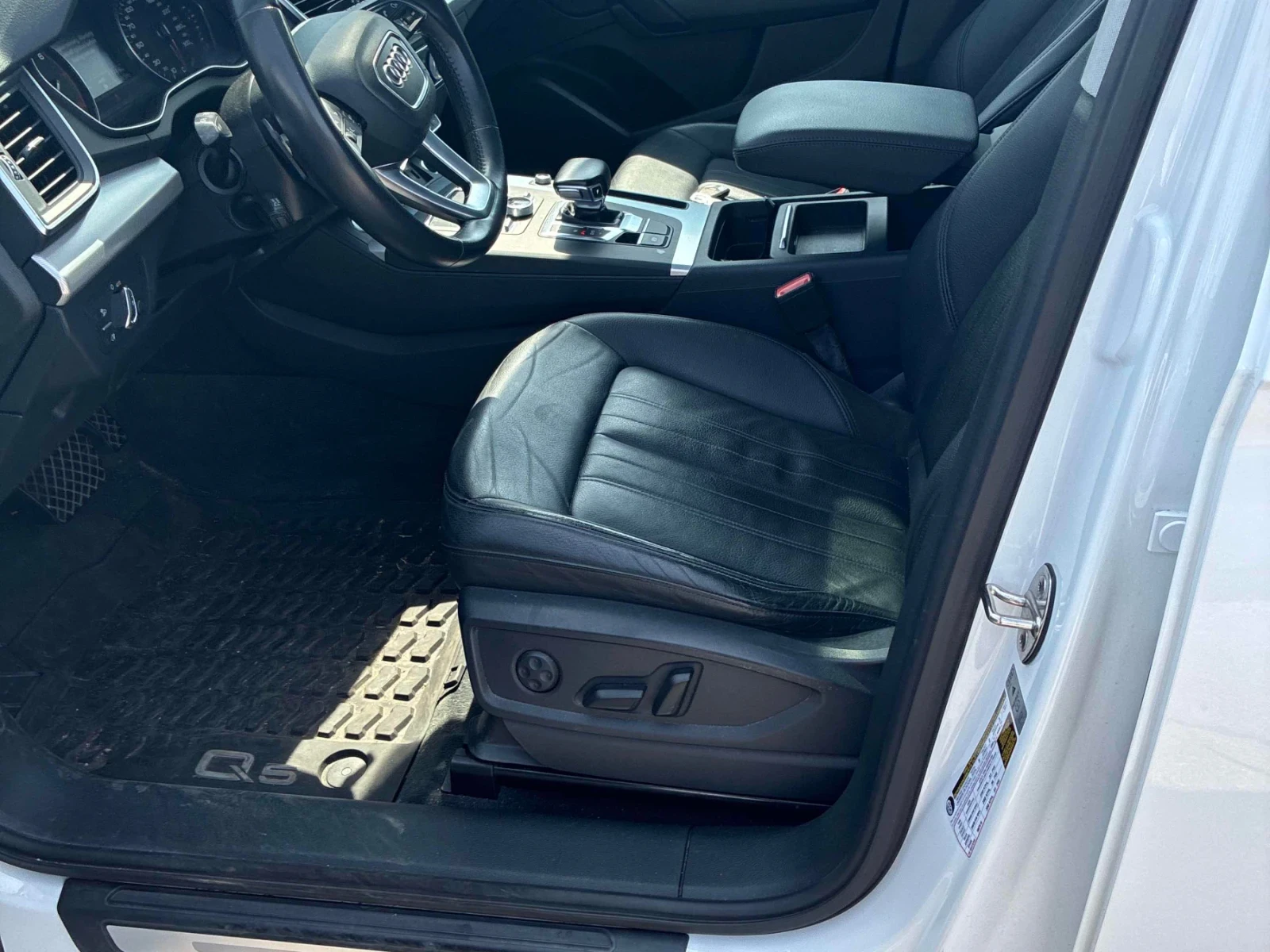 Audi Q5 CARFAX * АВТОКРЕДИТ * ПРОГНОЗНА ЦЕНА ДО БГ, снимка 6 - Автомобили и джипове - 54488904