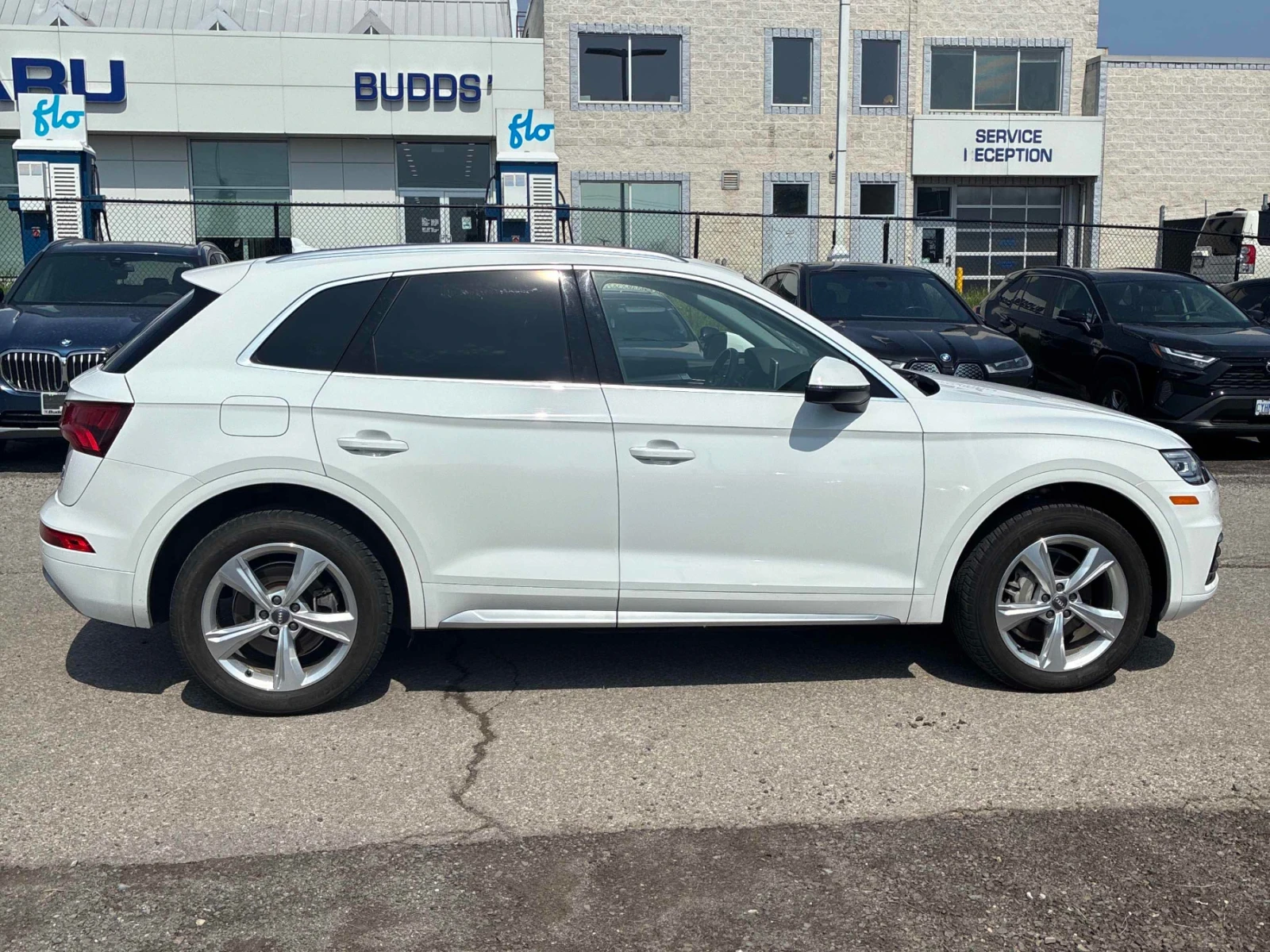 Audi Q5 CARFAX * АВТОКРЕДИТ * ПРОГНОЗНА ЦЕНА ДО БГ, снимка 3 - Автомобили и джипове - 54488904