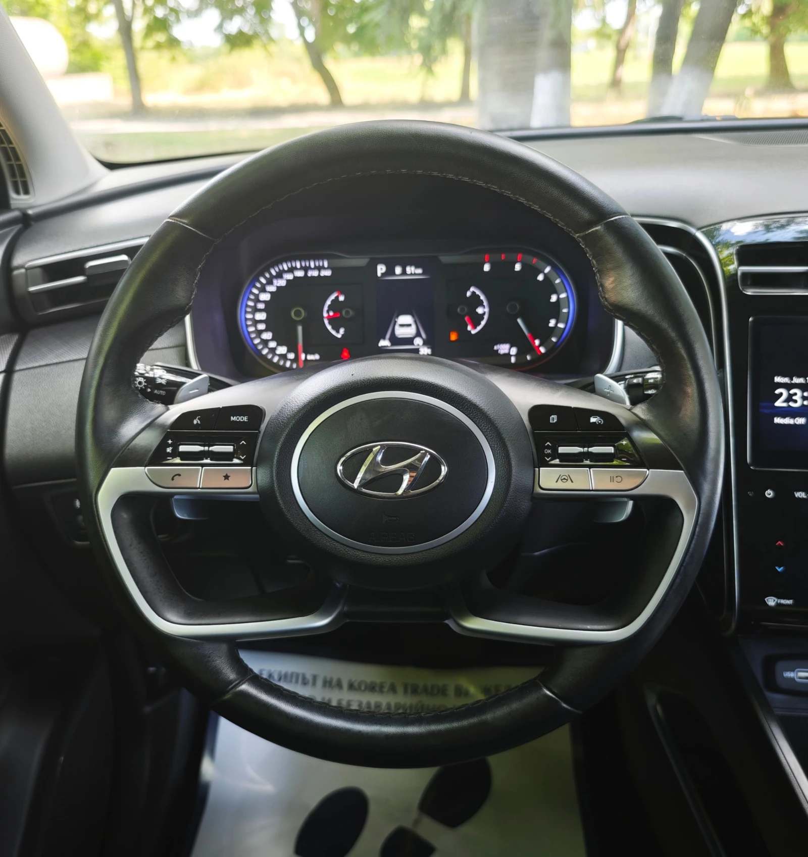 Hyundai Tucson 2.0 CRDI 4x4, снимка 11 - Автомобили и джипове - 54845563