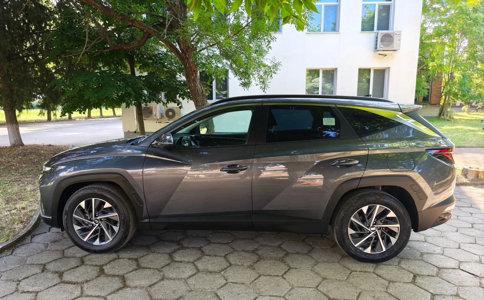 Hyundai Tucson 2.0 CRDI 4x4, снимка 7 - Автомобили и джипове - 54845563