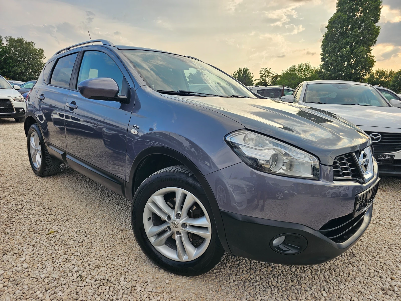 Nissan Qashqai 2.0i, 140�.�., 4�4  | Mobile.bg � ����������� 3