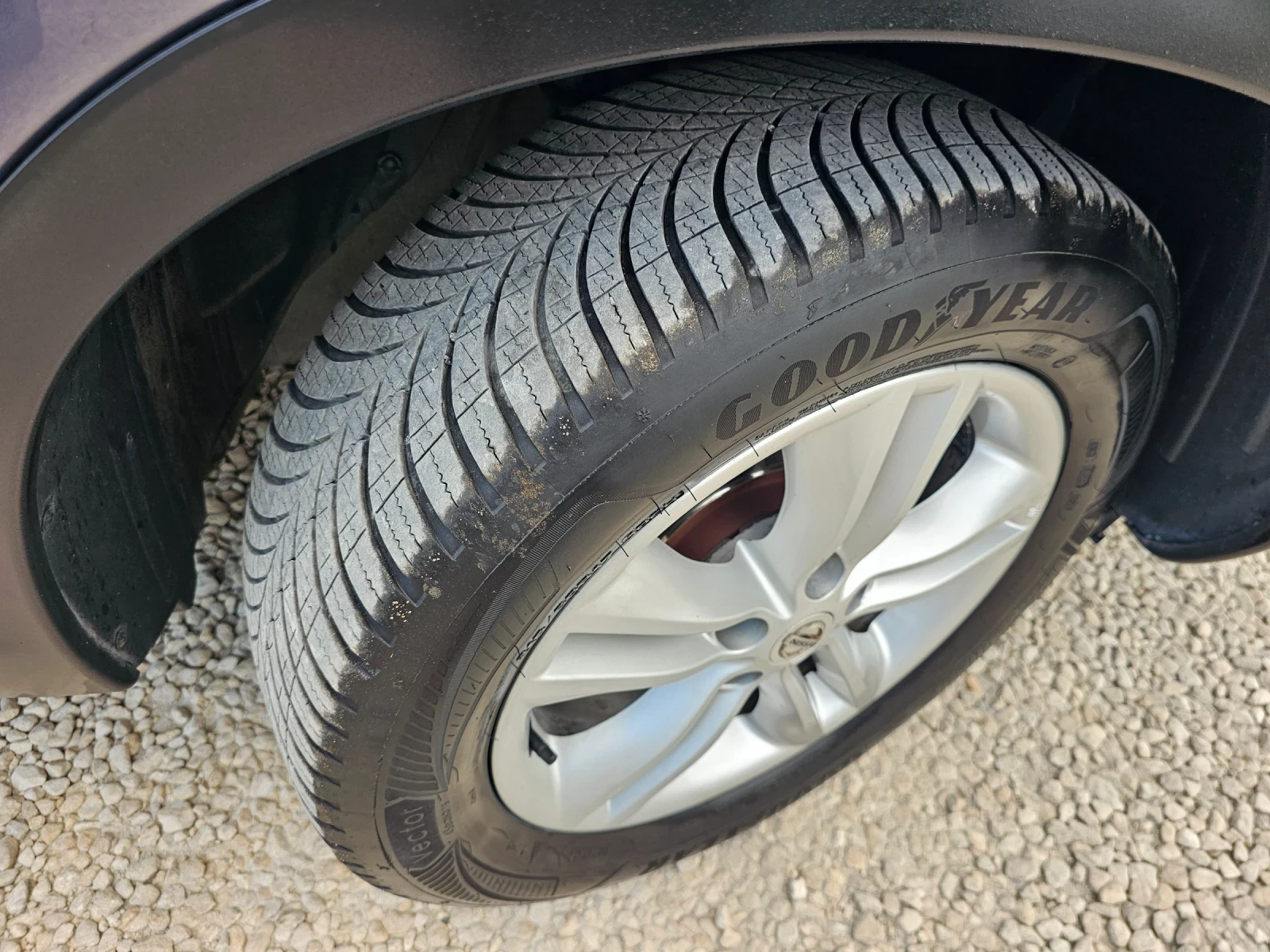 Nissan Qashqai 2.0i, 140�.�., 4�4  | Mobile.bg � ����������� 15