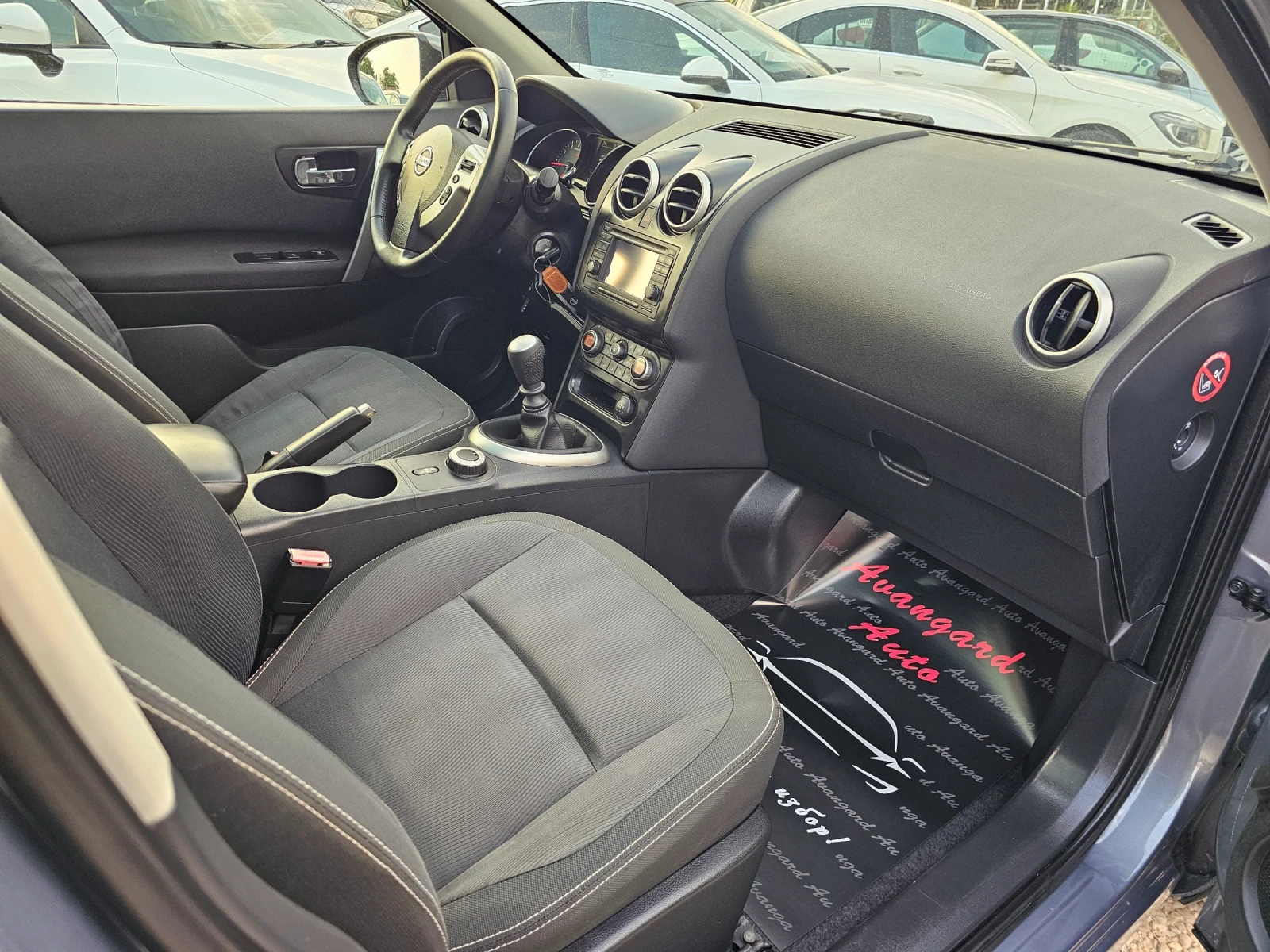 Nissan Qashqai 2.0i, 140�.�., 4�4  | Mobile.bg � ����������� 9