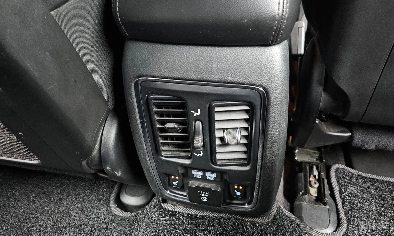 Jeep Grand cherokee 3.6* V6* 8ZF* ПОДГРЕВ* ОБДУХВАНЕ* КАМЕРА* ПАНОРАМА, снимка 15 - Автомобили и джипове - 55830466