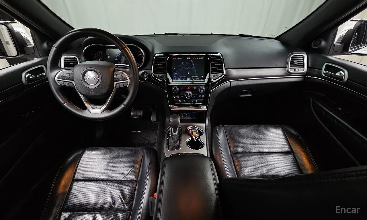 Jeep Grand cherokee 3.6* V6* 8ZF* ПОДГРЕВ* ОБДУХВАНЕ* КАМЕРА* ПАНОРАМА, снимка 6 - Автомобили и джипове - 55830466