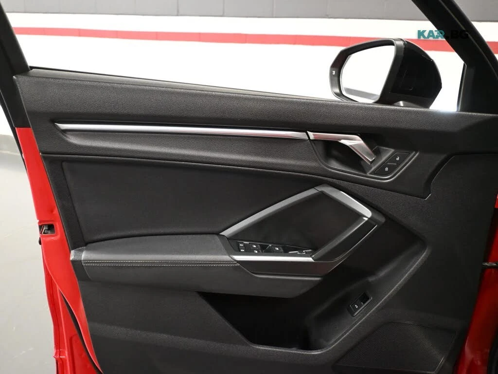 Audi Q3 Premium Plus * S Line * АвтоКредит * (ЦЕНА ДО БГ), снимка 6 - Автомобили и джипове - 56038852