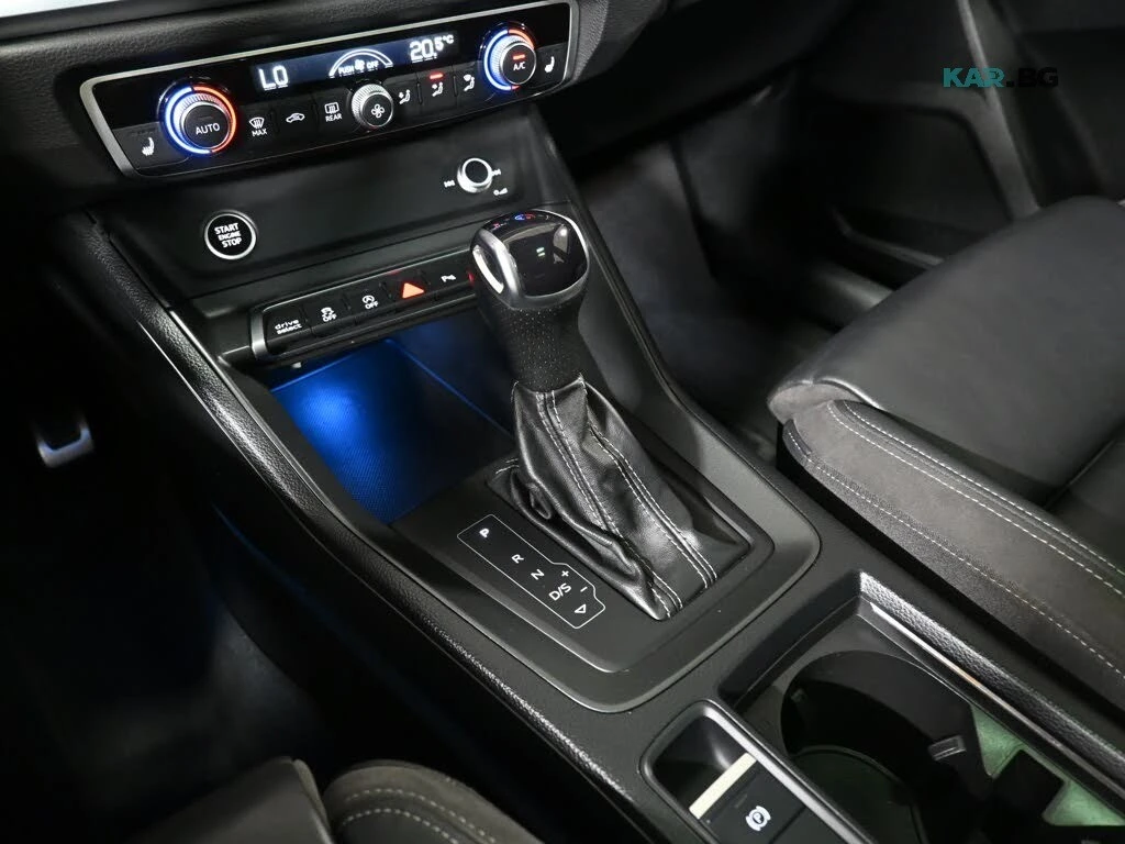 Audi Q3 Premium Plus * S Line * АвтоКредит * (ЦЕНА ДО БГ), снимка 14 - Автомобили и джипове - 56038852