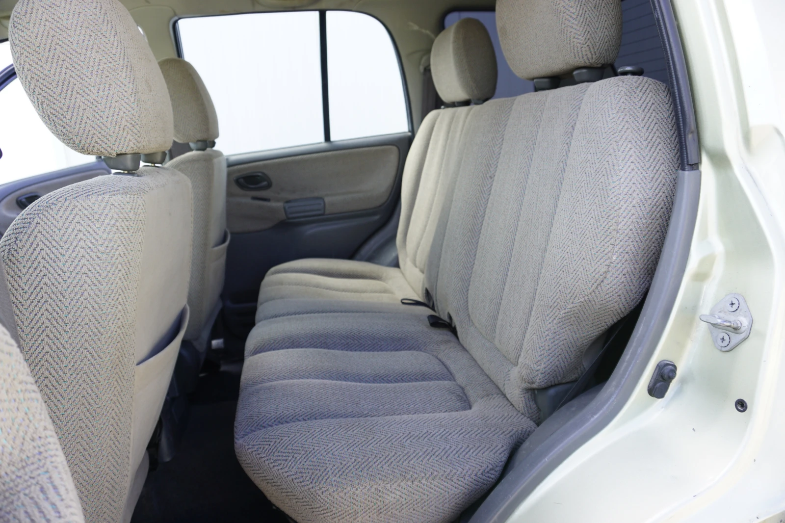 Suzuki Grand vitara 2.5i/4х4/лебедка, снимка 14 - Автомобили и джипове - 56360286