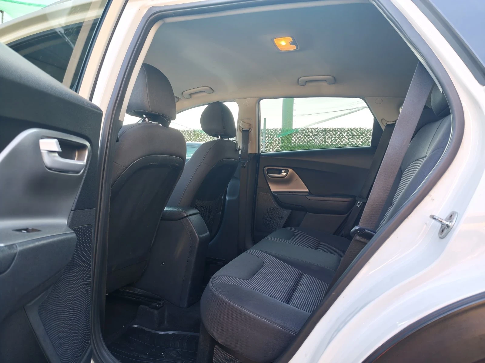 Kia Niro 1.6 GDI Hybrid 141 �. �.  | Mobile.bg � ����������� 8