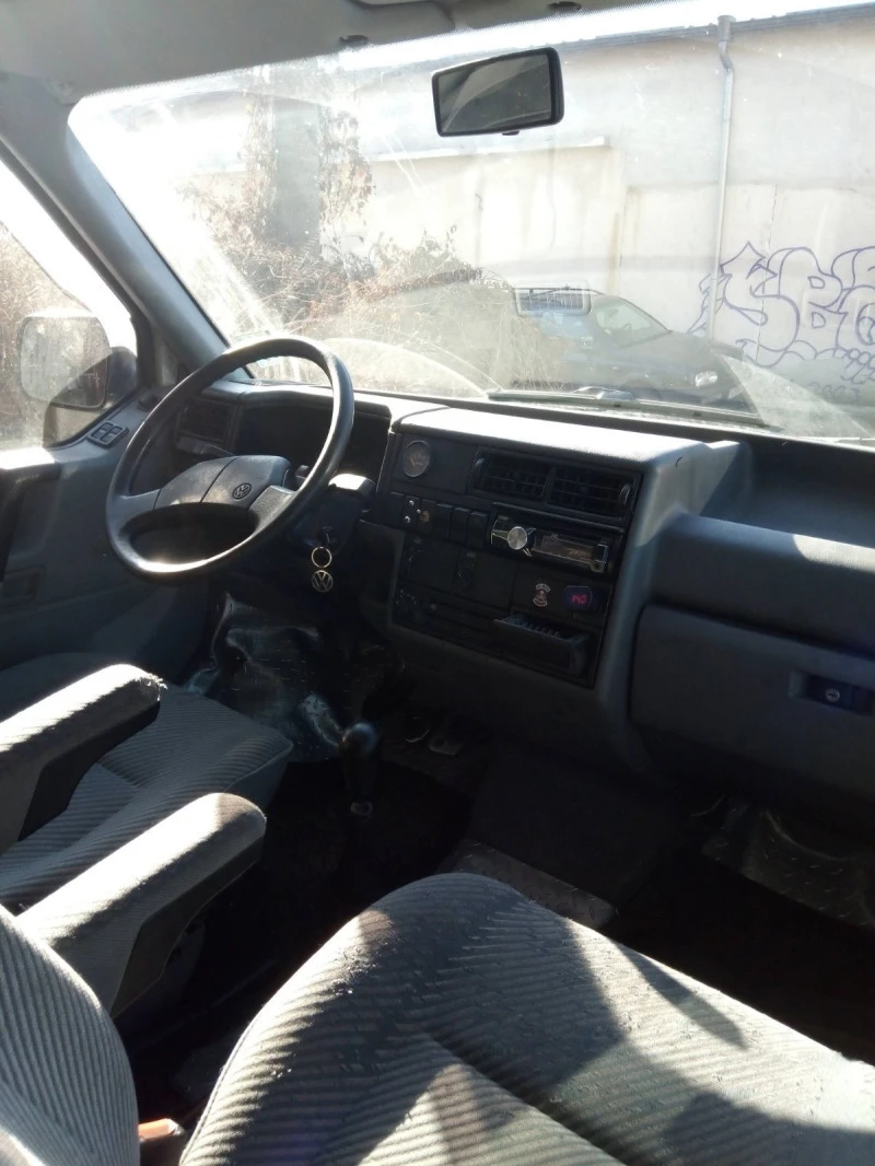 VW Caravelle 2.4 Diesel, снимка 5 - Бусове и автобуси - 47623110