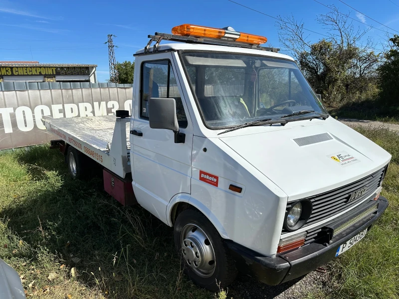 Iveco 35 35-10 Пътна помощ-падащ борд- Б категория, снимка 3 - Бусове и автобуси - 47435769