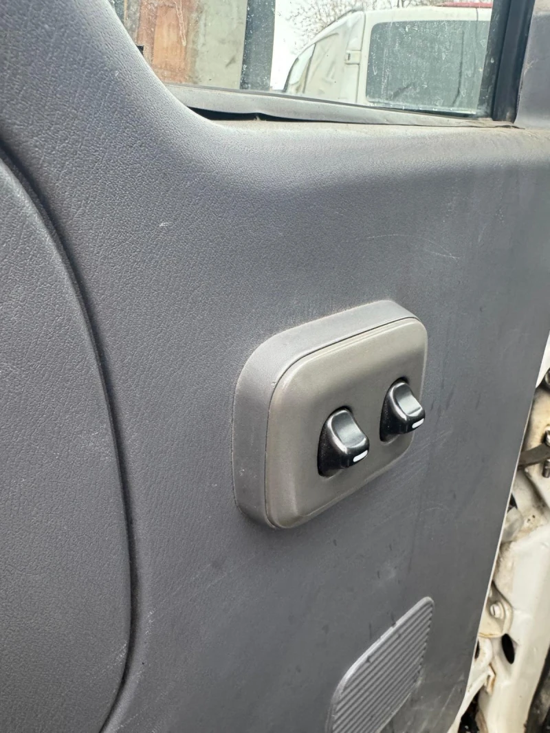 Nissan Capstar 3, 5 тона Самосвал с кран, снимка 6 - Бусове и автобуси - 53089889