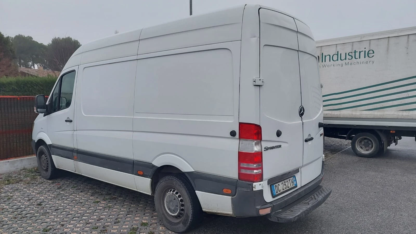 Mercedes-Benz Sprinter 311 2.2d-ТОВАРЕН-НОВ ВНОС ОТ ИТАЛИЯ - изображение 2
