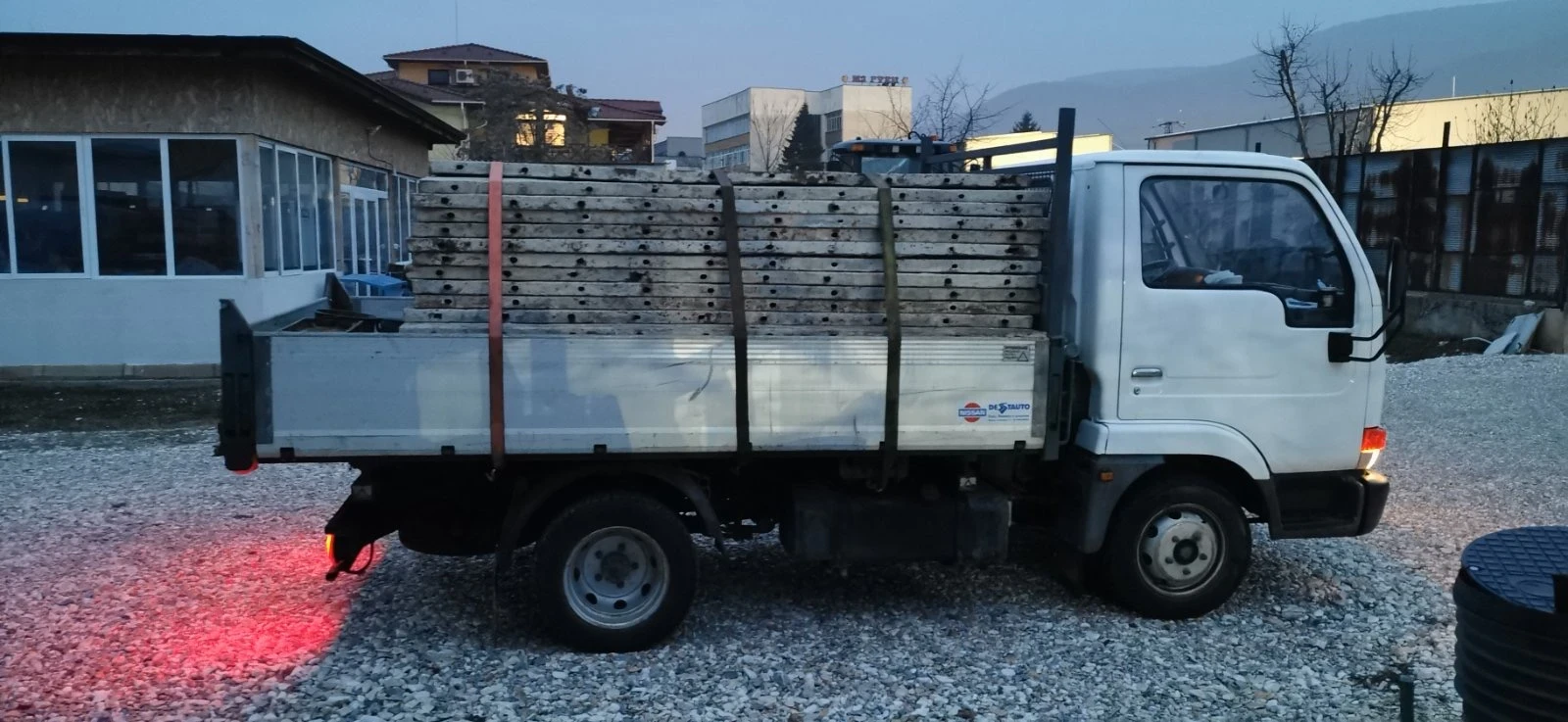 Nissan Kabstar �������� | Mobile.bg � ����������� 5