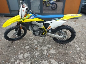  Suzuki Rmz