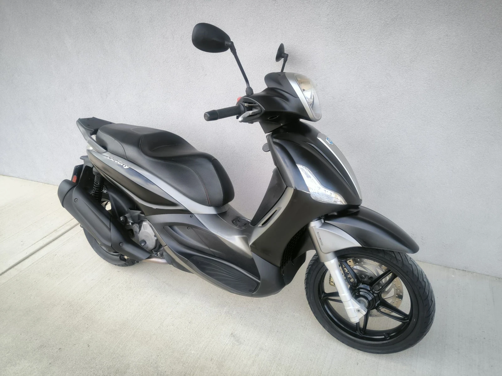 Piaggio Beverly 350 ie, ABS/ASR, 2018 година  - изображение 2