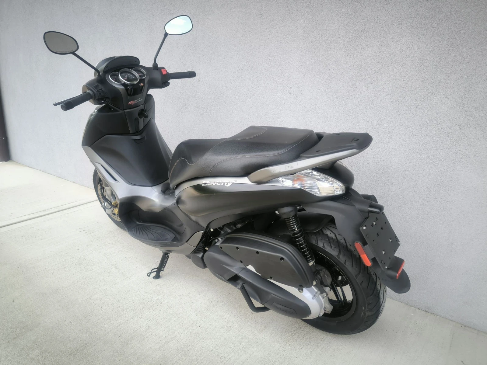 Piaggio Beverly 350 ie, ABS/ASR, 2018 година  - изображение 7