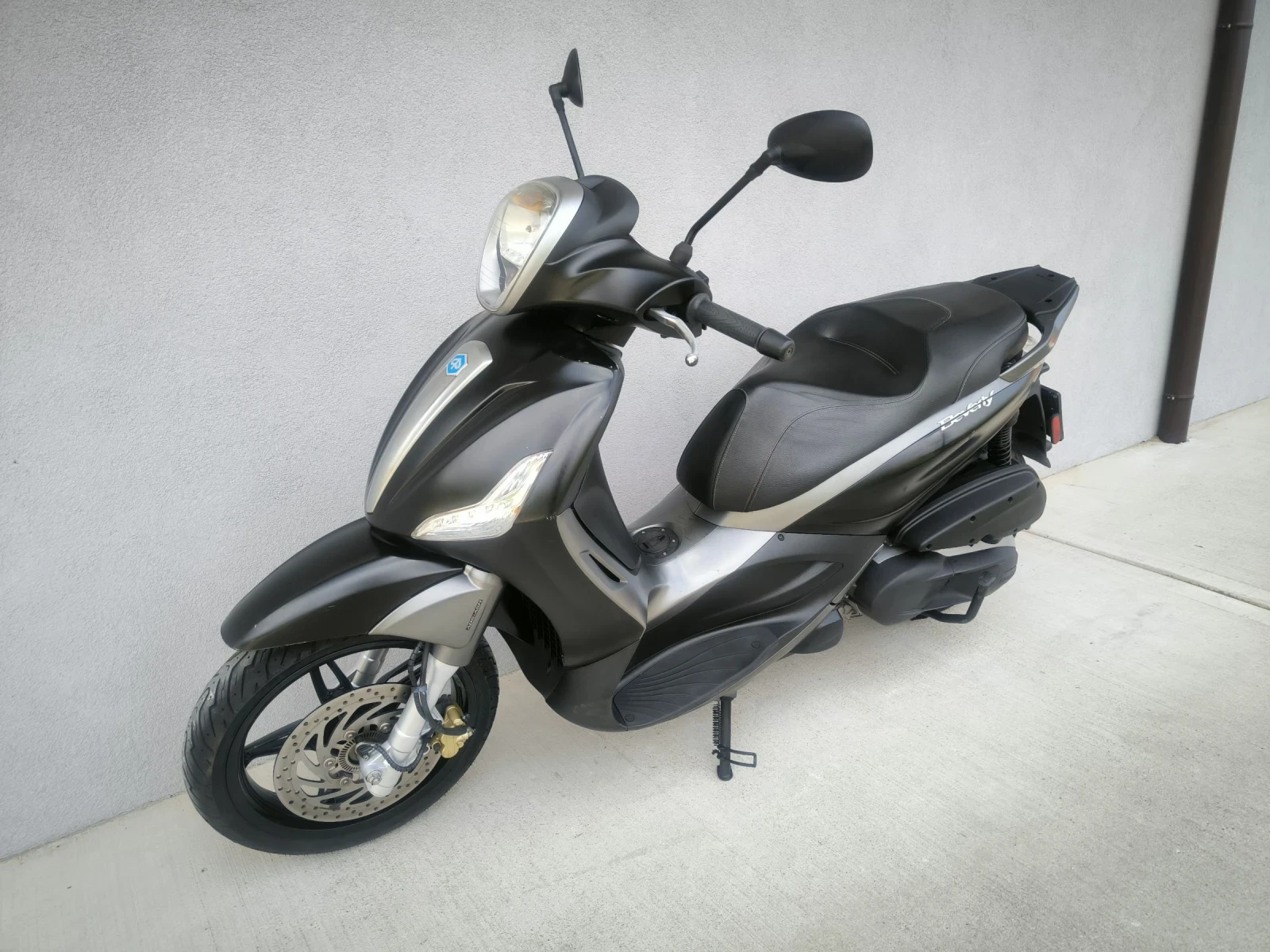 Piaggio Beverly 350 ie, ABS/ASR, 2018 година  - изображение 6