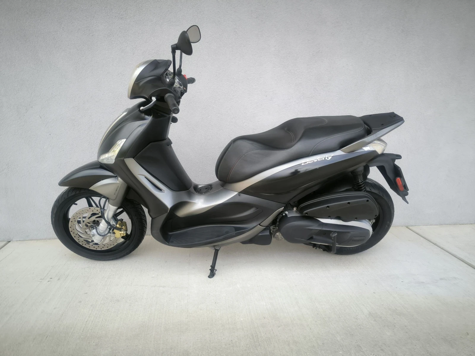 Piaggio Beverly 350 ie, ABS/ASR, 2018 година  - изображение 5