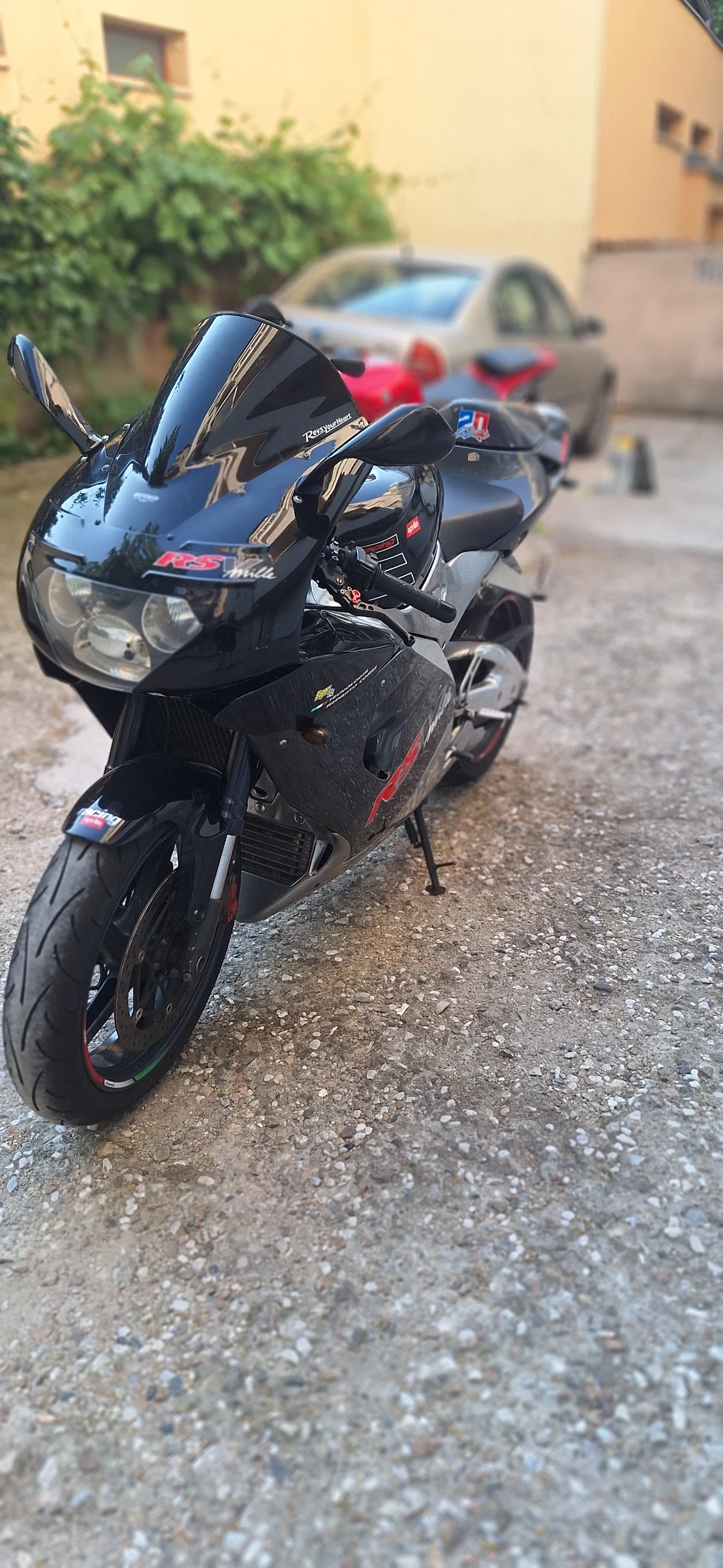Aprilia RSV4 RSV Mille 1000 - изображение 3