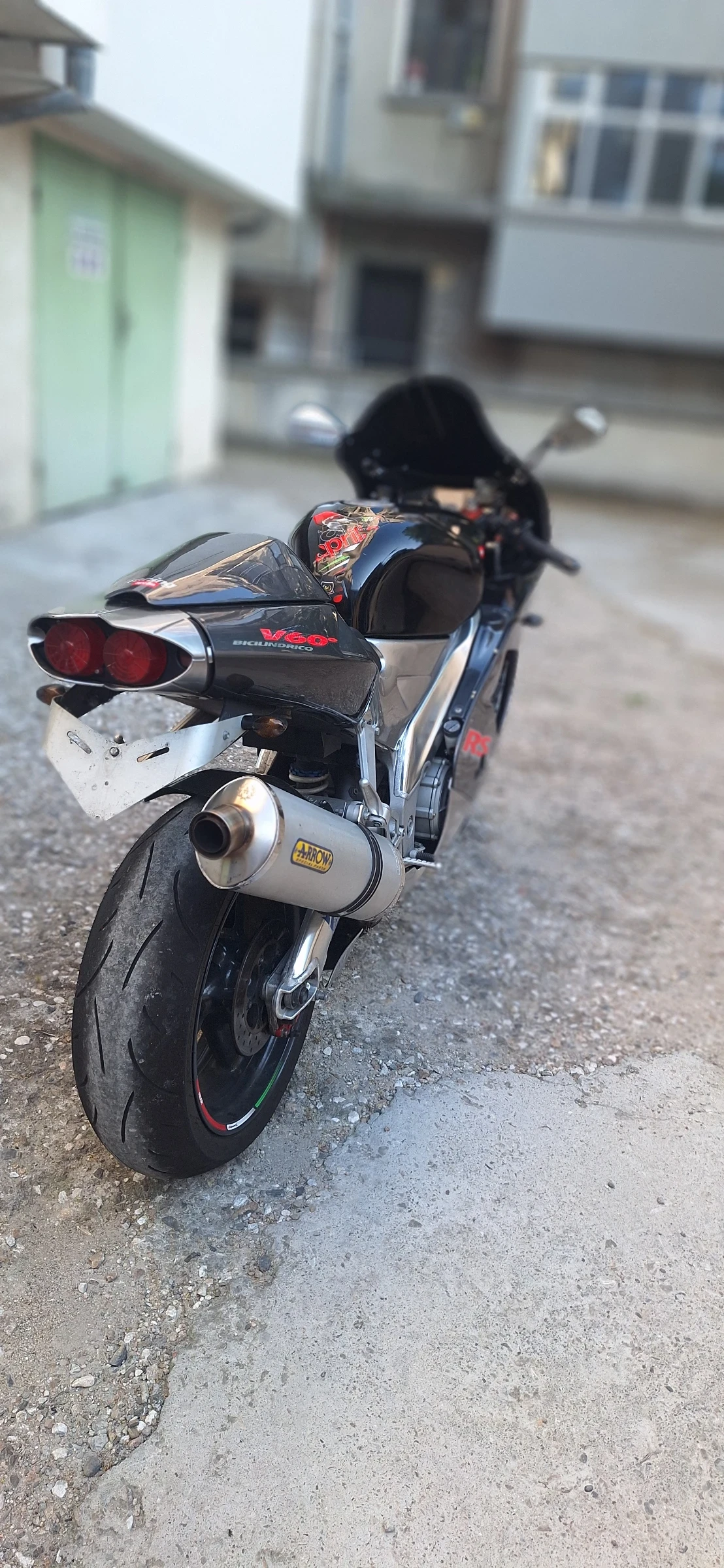 Aprilia RSV4 RSV Mille 1000 - изображение 5