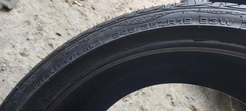 Гуми Летни 245/35R19, снимка 7 - Гуми и джанти - 33849672