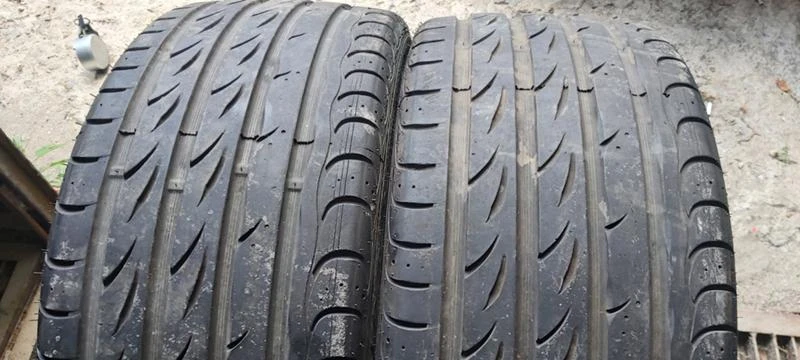 Гуми Летни 245/35R19, снимка 1 - Гуми и джанти - 33849672