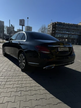 Mercedes-Benz E 220 4 MATIC, снимка 7