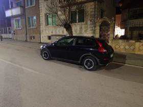 Volvo C30 D2  - 4700 € / 9192.40 лв. - 44007440 11