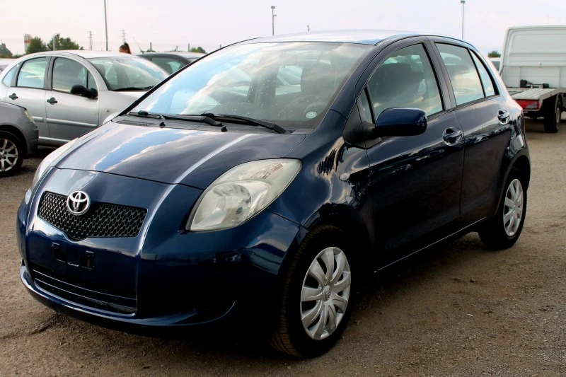 Toyota Yaris 1.3i , снимка 2 - Автомобили и джипове - 42421911