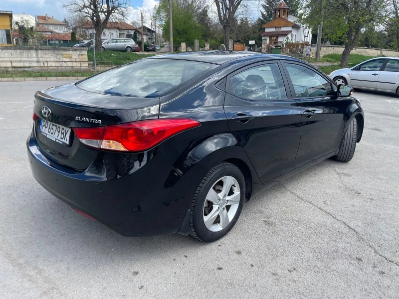 Hyundai Elantra, снимка 6 - Автомобили и джипове - 45158218