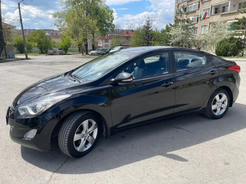 Hyundai Elantra, снимка 3 - Автомобили и джипове - 45158218